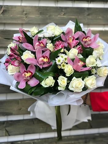 Букет цветов из: Розы и Хризантемы в Якутске