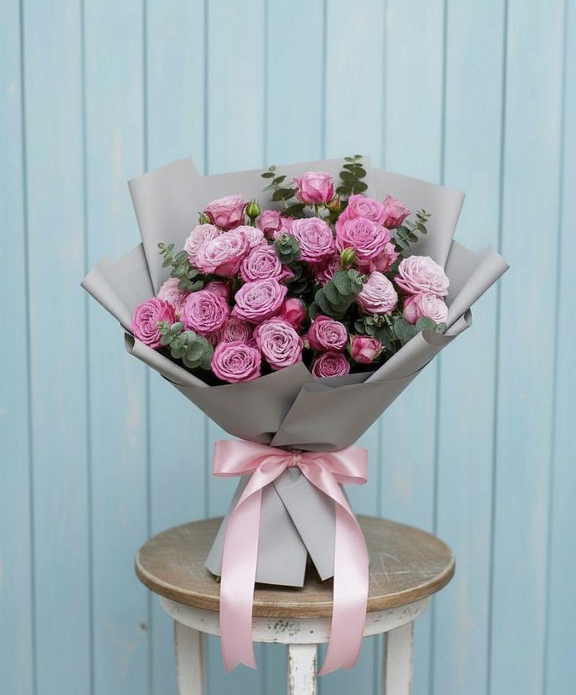 Композиция Яркий комплимент в Якутске Букет цветов из: Розы в Якутске