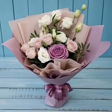 Букет цветов из:  Розы и Лизиантусы в Якутске