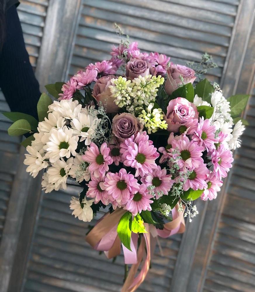 Букет цветов из: Хризантемы и Розы в Якутске