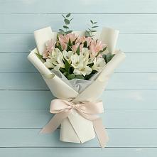Букет цветов из:  Альстромерии в Якутске