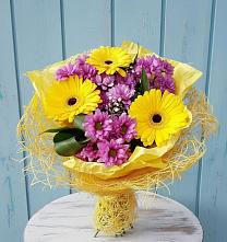 Букет цветов из:  Хризантемы и Герберы в Якутске