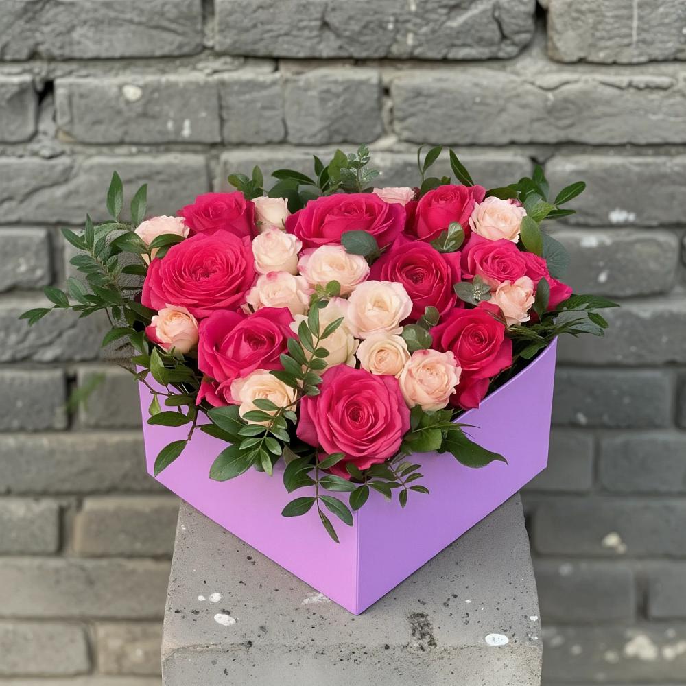 Композиция моя любовь в Якутске Цветочная композиция из Розы в коробке в Якутске
