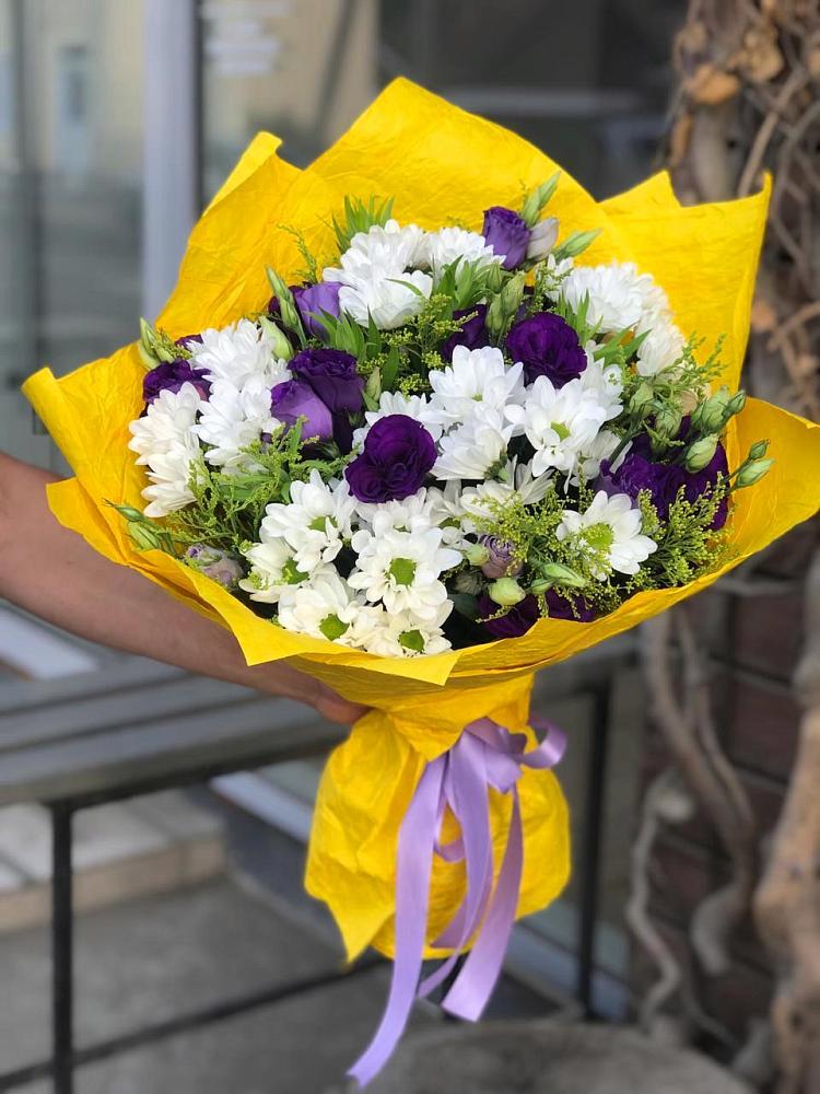 Букет цветов из: Ирисы, Хризантемы и Ромашки в Якутске