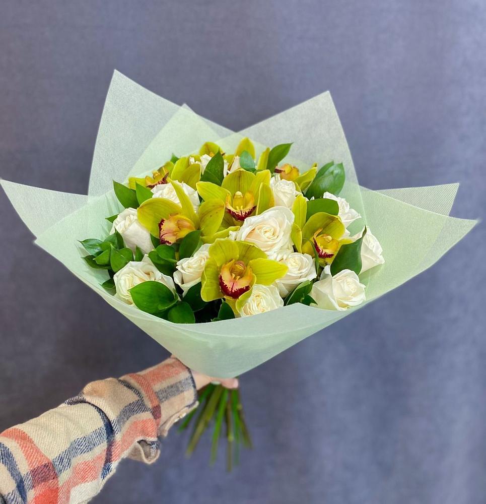 Букет цветов из: Орхидеи и Розы в Якутске