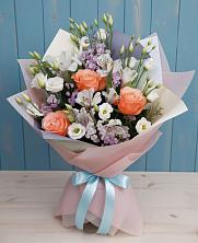 Букет Утренняя свежесть в Якутске Букет цветов из: Лизиантусы, Розы, Альстромерии и Гипсофила в Якутске