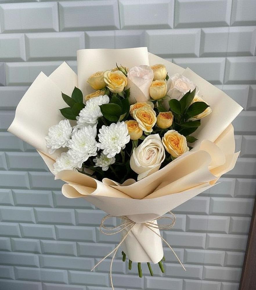 Букет цветочный вальс в Якутске Букет цветов из: Розы и Хризантемы в Якутске