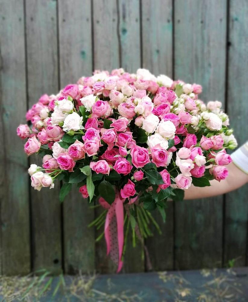 Букет Розовые кустовые розы Натали и Лав Лидия в Якутске