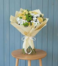 Букет цветов из:  Хризантемы и Розы в Якутске