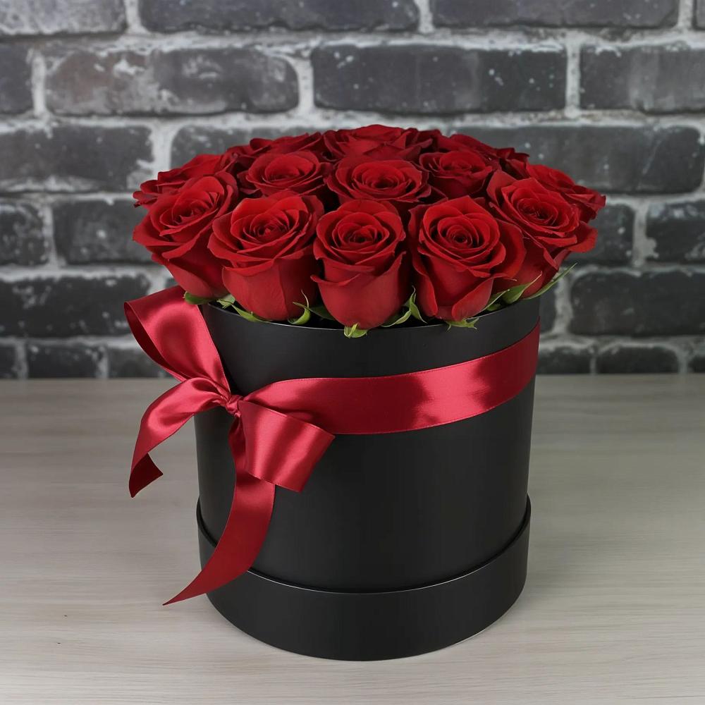 Композиция исключительность в Якутске Цветочная композиция из Розы в шляпной коробке в Якутске