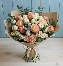 Букет цветов из:  Альстромерии и Розы в Якутске