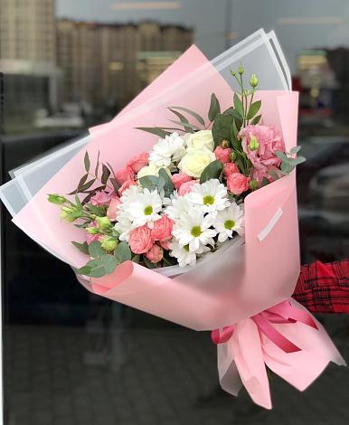 Букет цветов из: Розы, Лизиантусы и Хризантемы в Якутске
