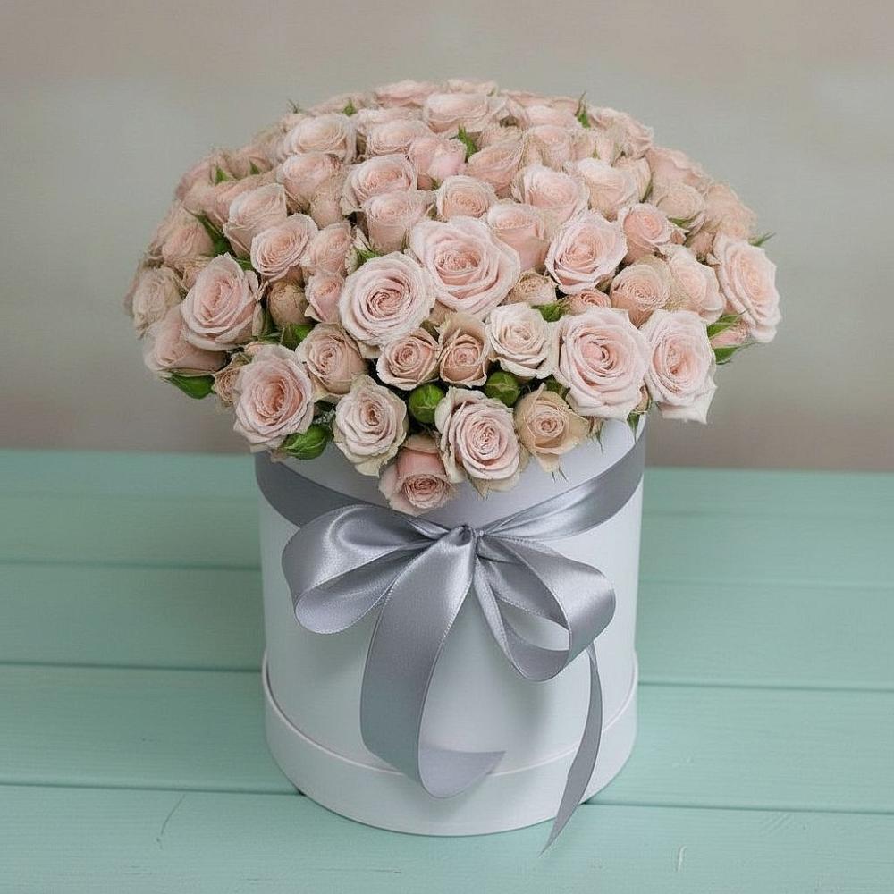 Цветочная композиция из Розы в шляпной коробке в Якутске